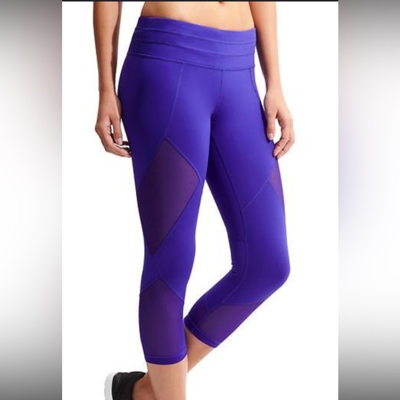 Pants - Athleta Mesh Sonar Capri, Purple SIZE M